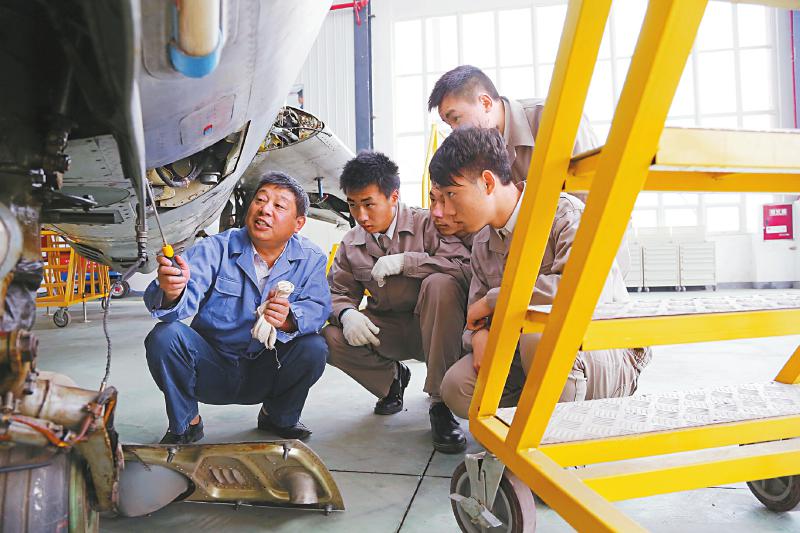  四轮驱动 四川教育鼎兴之路